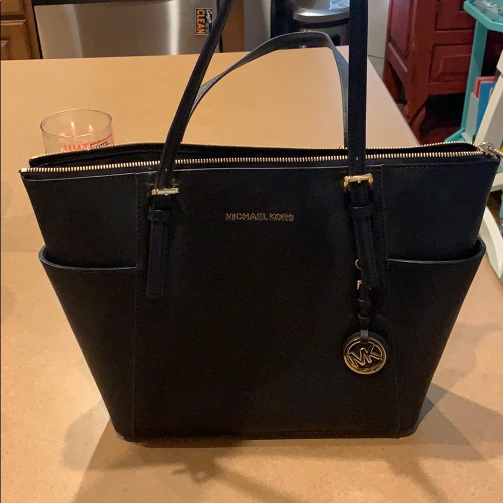 Michael Kors Medium Jet Set Carryall